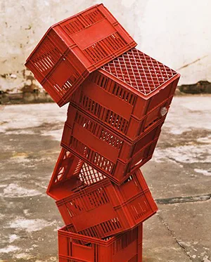 Caixes de color roig apilades